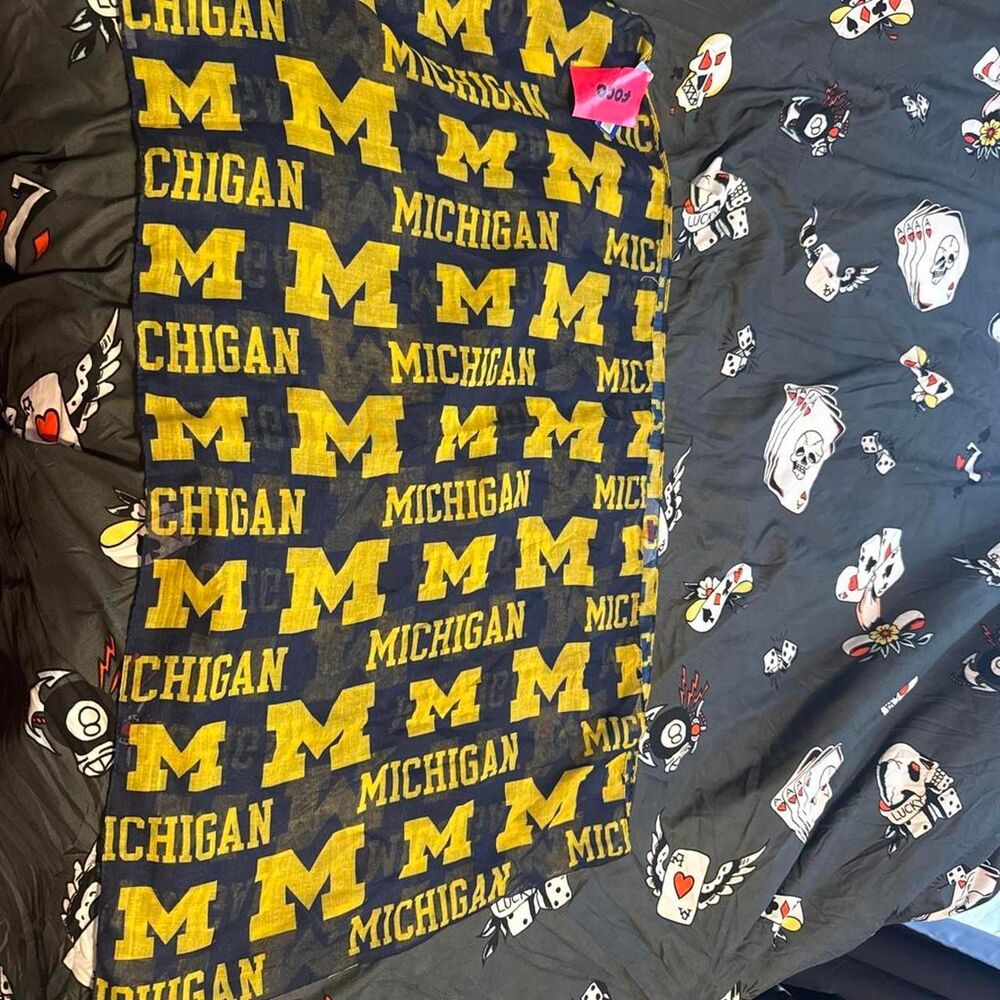 Ncaa Women's multi Scarf-wraps